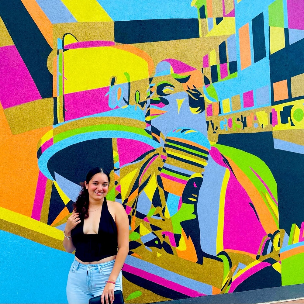 Meet your Posher, Ivonne